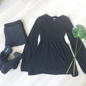 Sonoma Black V-neck Sweater/Top